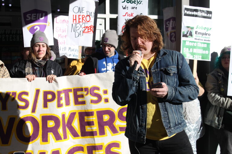 Cailen Pygott speaks at a rally to support Pete's Frootique workers on November 19, 2023.