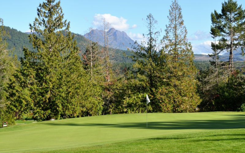Alberni Golf Club all-grass lawn